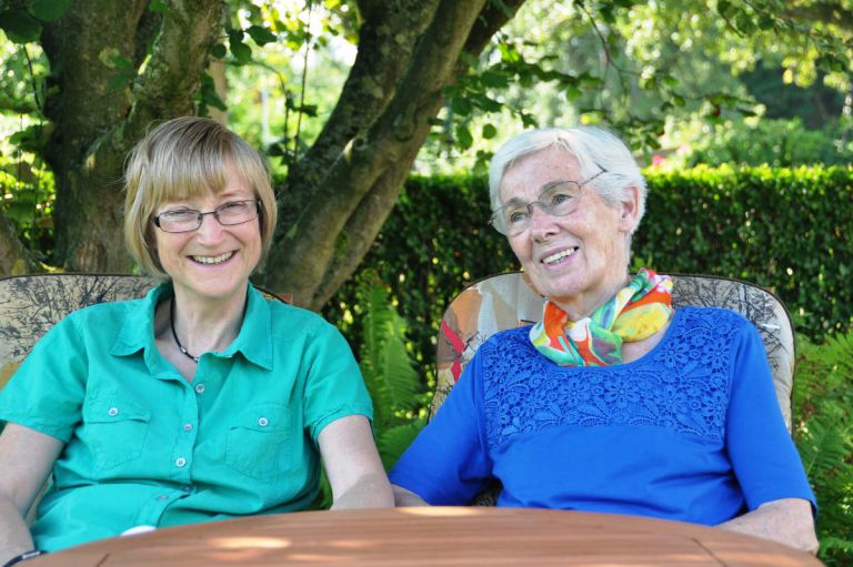 Frau Lünemann und Frau Janßen